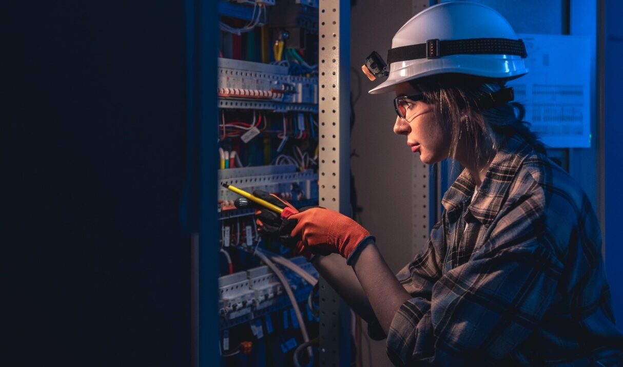 When Should You Call an Electrician in Chichester? Common Warning Signs Homeowners Ignore